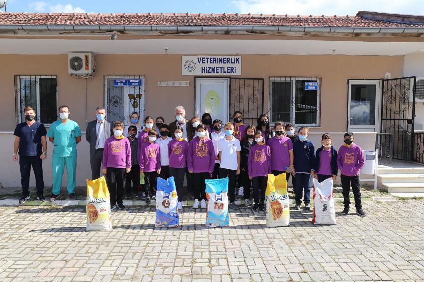 ÖĞRENCİLERDEN SOSYAL SORUMLULUK ÖRNEĞİ