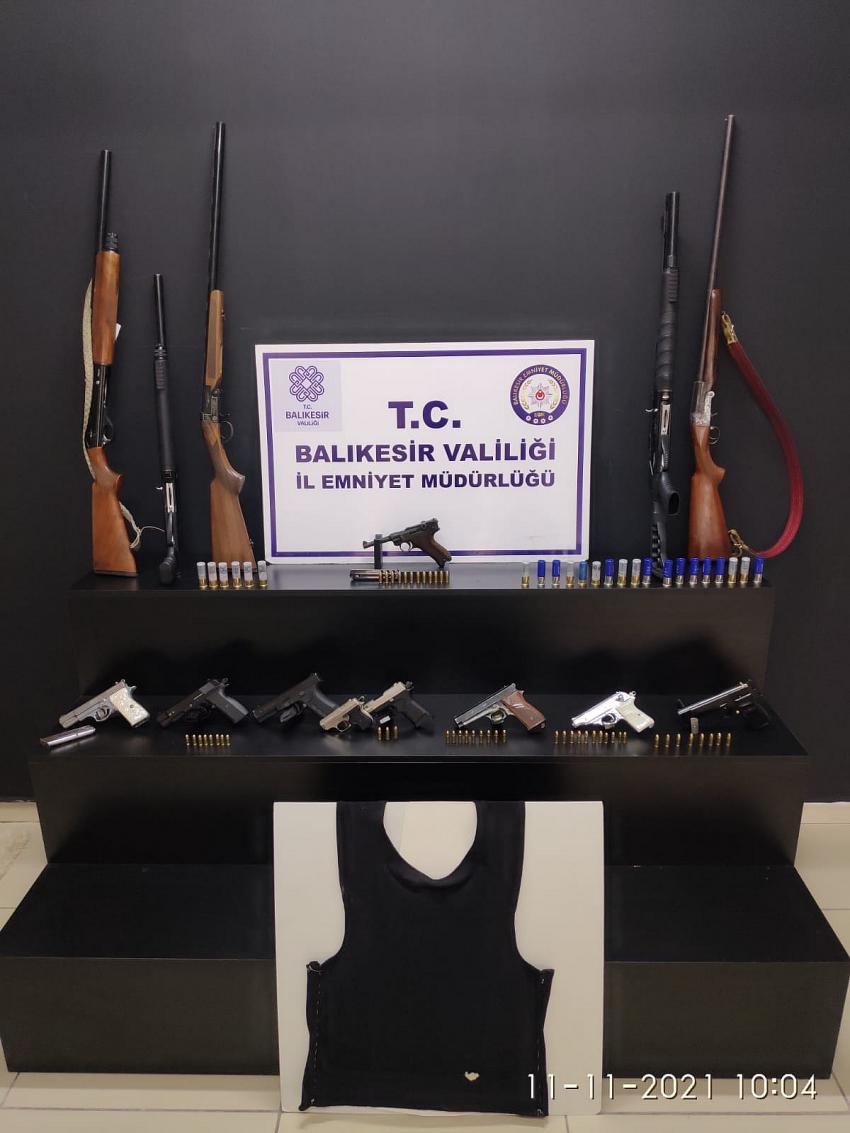 ÇETE MENSUBLARI TUTUKLANDI