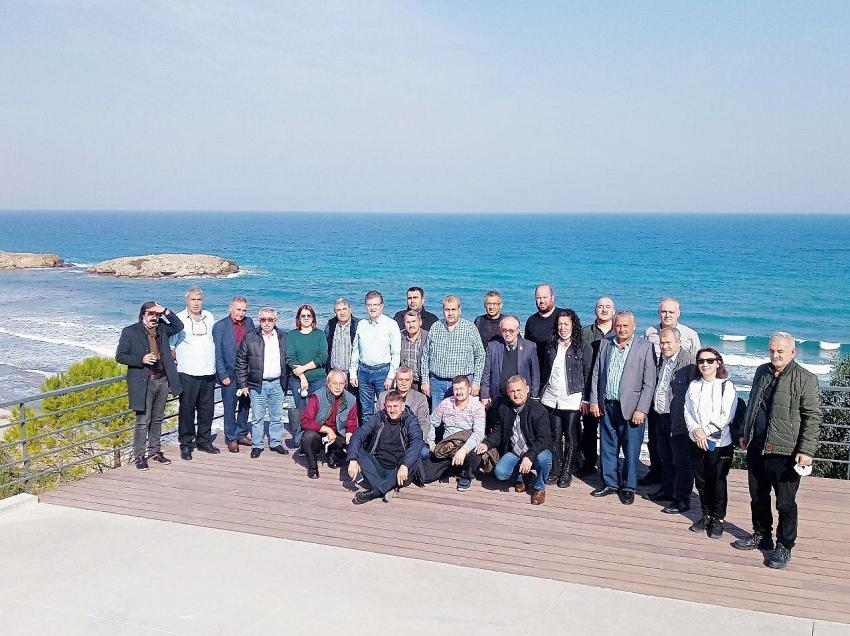 EDREMIT BELEDIYE BAŞKANI SELMAN HASAN ARSLAN VE MAHALLE MUHTARLARI KIBRIS'TA