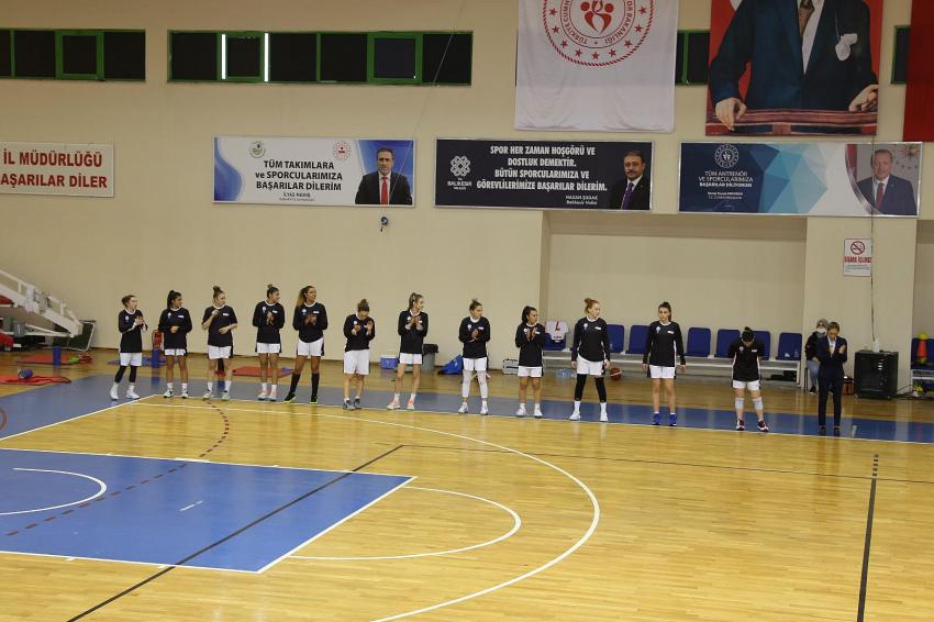 SULTANLARIMIZDAN YENİ SEZONDA İLK GALİBİYET