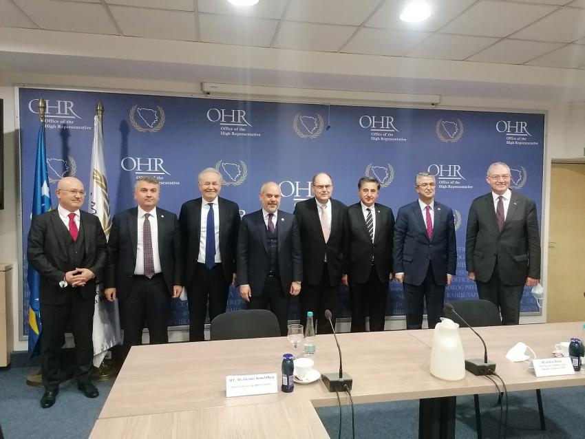 MILLETVEKILI CANBEY BOSNA’DA TEMASLARDA BULUNDU