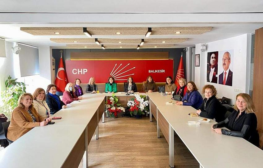 CHP KADIN KOLLARI 81 İLDEN SESLENDİ: SEDEF KABAŞ’A ÖZGÜRLÜK