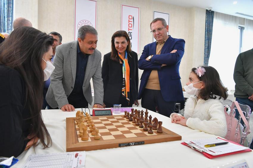 VALI ŞILDAK 2022 ARZUM TÜRKIYE KADINLAR SATRANÇ ŞAMPIYONASI AÇILIŞINA KATILDI