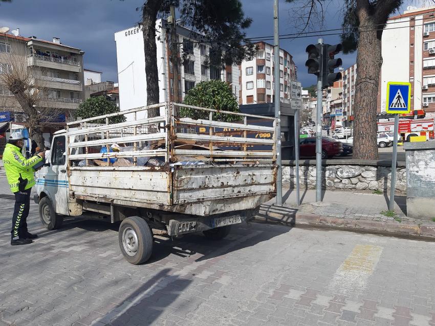 EDREMIT'TE HURDACILARA SIKI DENETIM