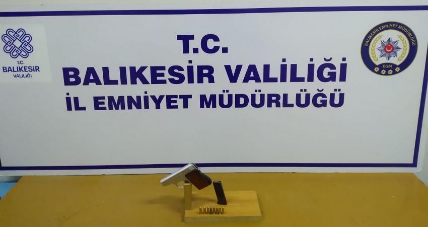 BALIKESIR'DE ARANAN 37 ŞAHIS YAKALANDI