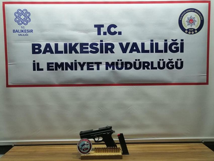 BALIKESIR'DE ARANAN 30 ŞAHIS YAKALANDI