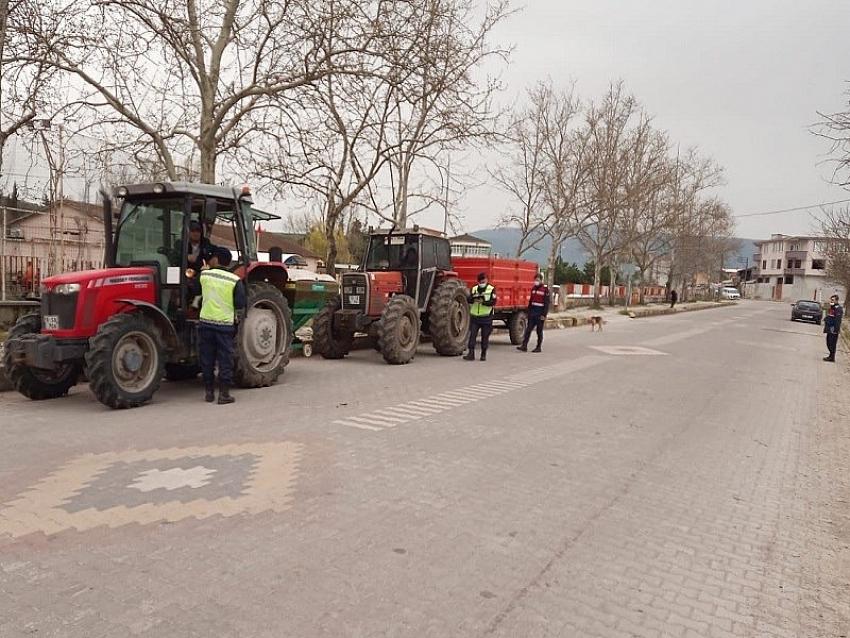 TARIMSAL FAALIYETTE BULUNAN ZIRAI ARAÇLAR ILE TRAKTÖR DENETIMI GERÇEKLEŞTIRILDI