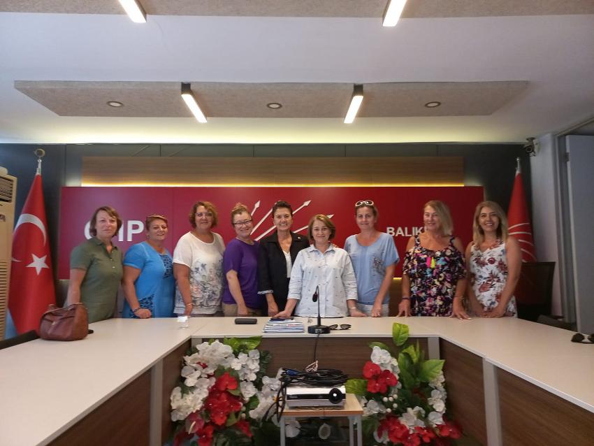 'EĞITIM HARCAMALARI VELILERIN BELINI BÜKÜYOR'