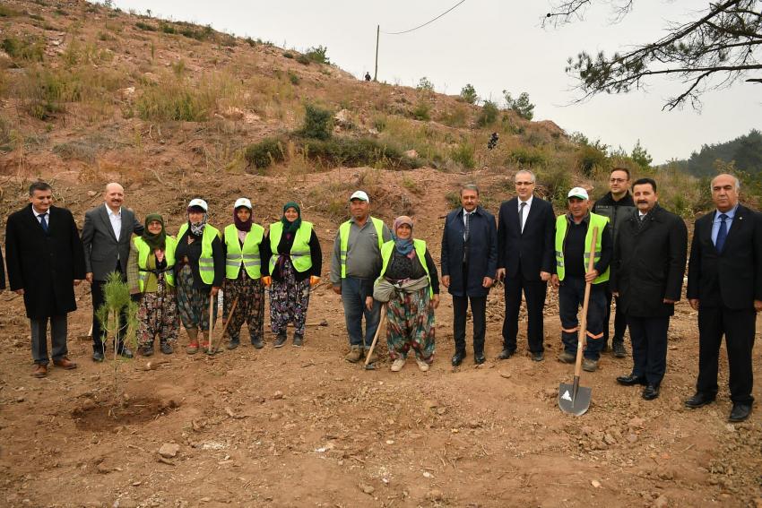 FIDANLAR TOPRAKLA BULUŞTU