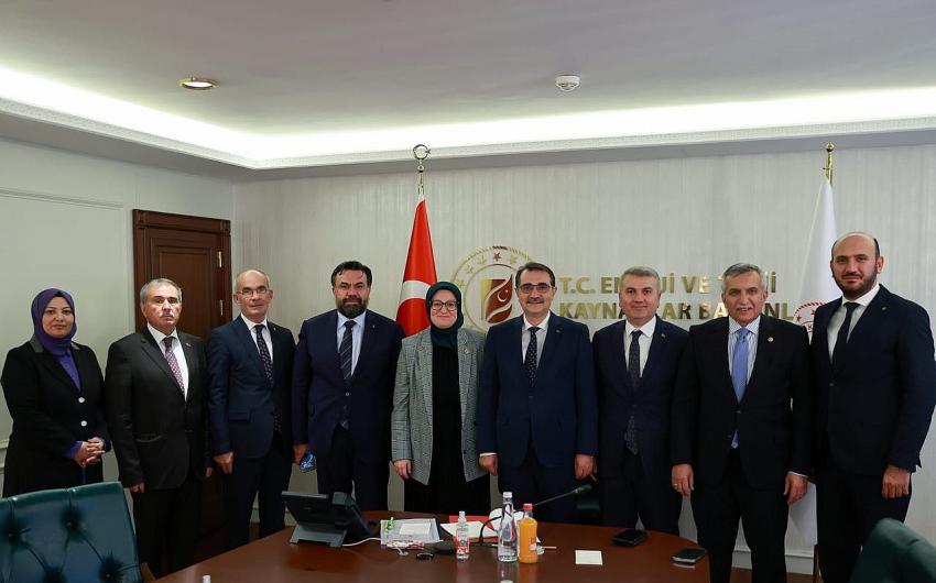 MANYAS DOĞALGAZA KAVUŞUYOR!