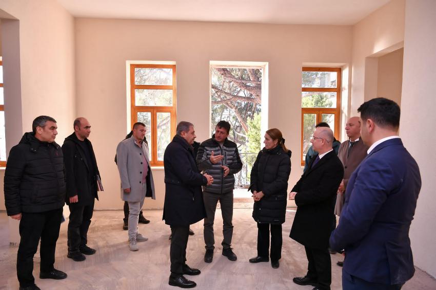 VALI ŞILDAK RESTORASYON ÇALIŞMALARINI İNCELEDI