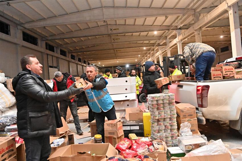 BALIKESIR, DEPREM BÖLGESINDE AYAK BASMADIK YER BIRAKMADI