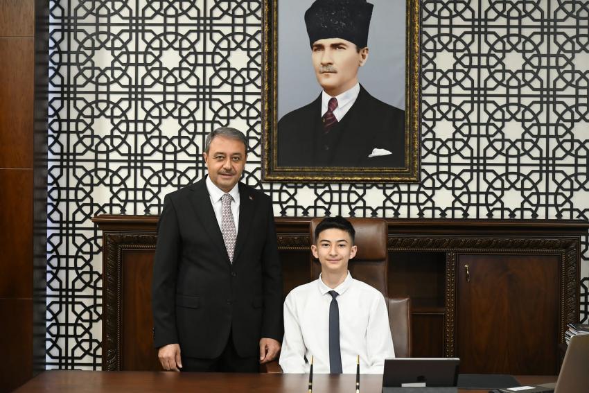 VALI ŞILDAK KOLTUĞU DEVRETTI