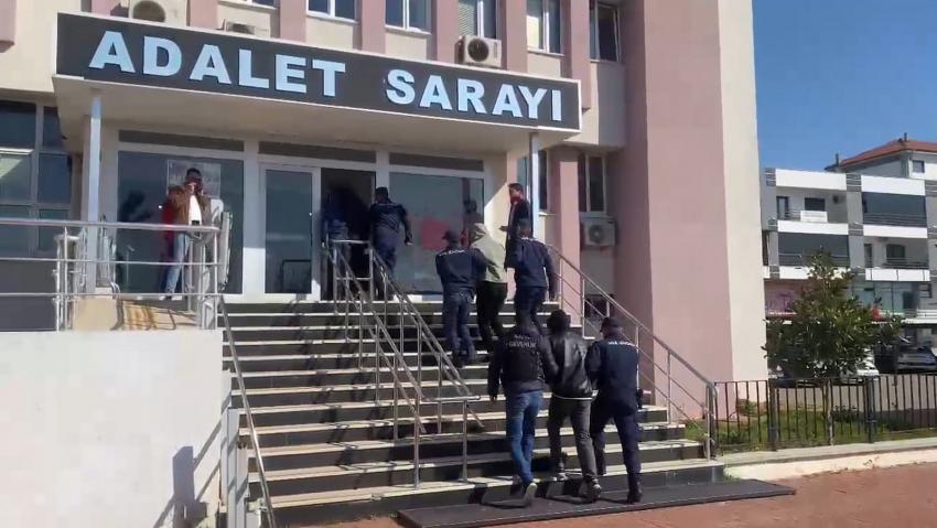 AYVALIK’TA SAHİL GÜVENLİK GÖÇMEN KAÇAKÇILARINI KISKIVRAK YAKALADI