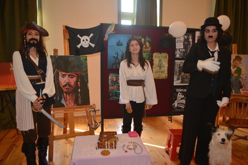 AYVALIK’TA KOSTÜMLÜ GÖRSEL ŞÖLEN