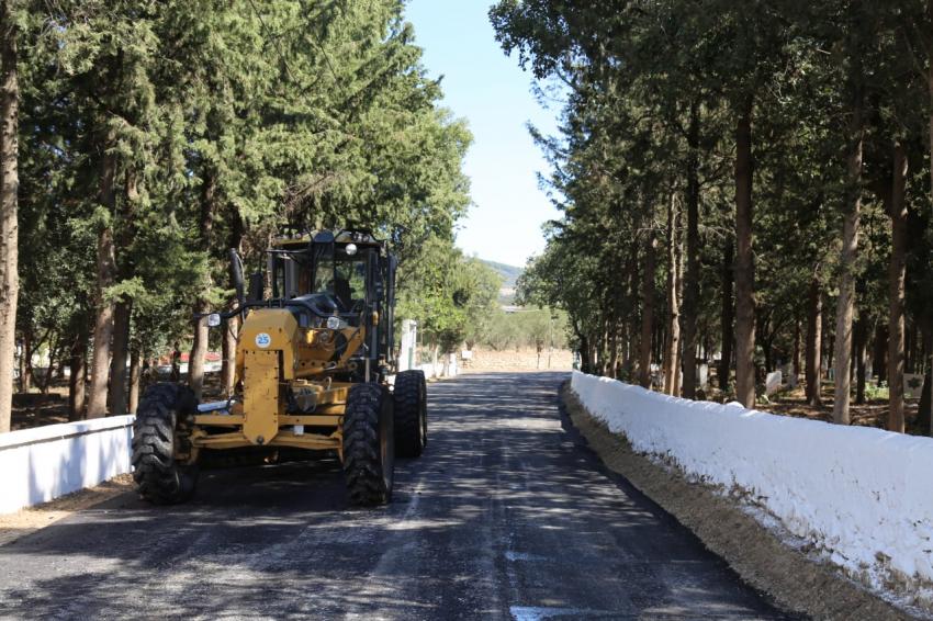 EDREMIT’TE ASFALTLAMA TAM HIZ DEVAM EDIYOR