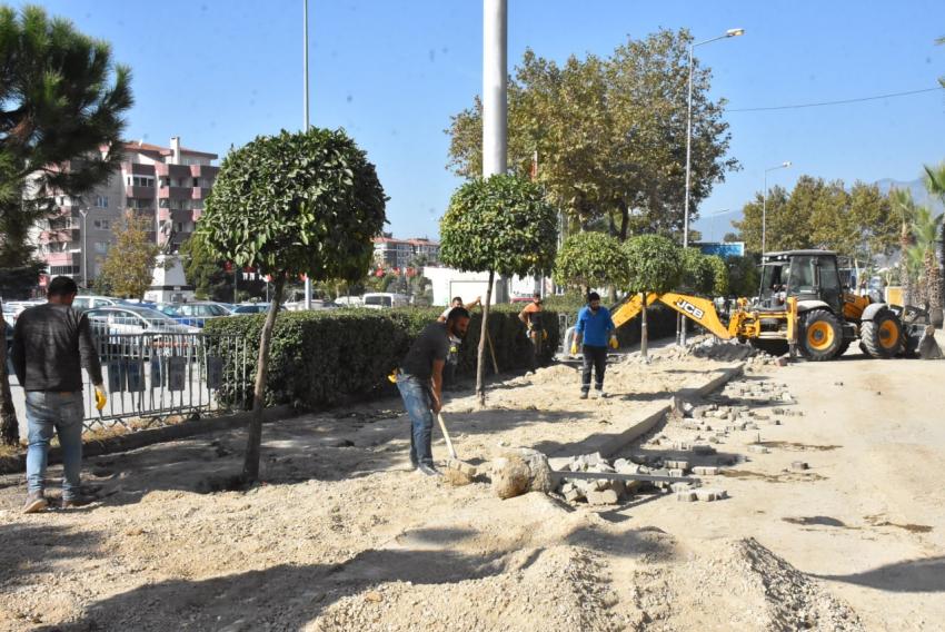 YILMAZ AKPINAR BULVARI YENILENIYOR