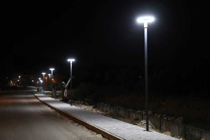 EDREMİT’TE 400 METRE YÜRÜYÜŞ YOLU YAPILDI