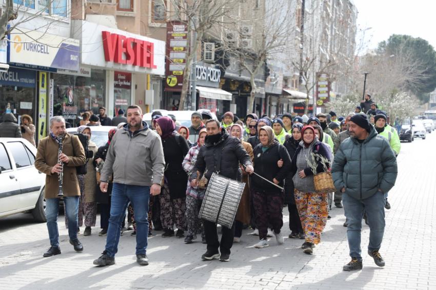 ZEYTİN HASAT SONU “MECİ ŞENLİĞİ” COŞKUYLA KUTLANDI